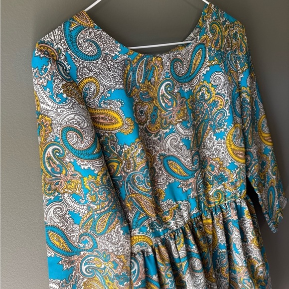 H&M size 4 Colorful Paisley Dress, 3/4 sleeve, flared skirt, zipper back, India - Picture 3 of 7